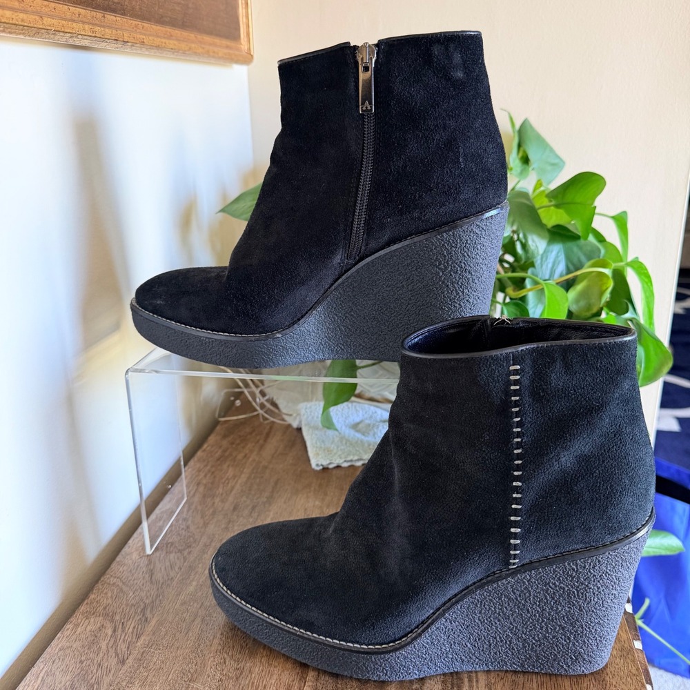 Aquatalia Size 9 Black Suede Whipstitch Side Zip Wedge Weatherpoof Booties Italy